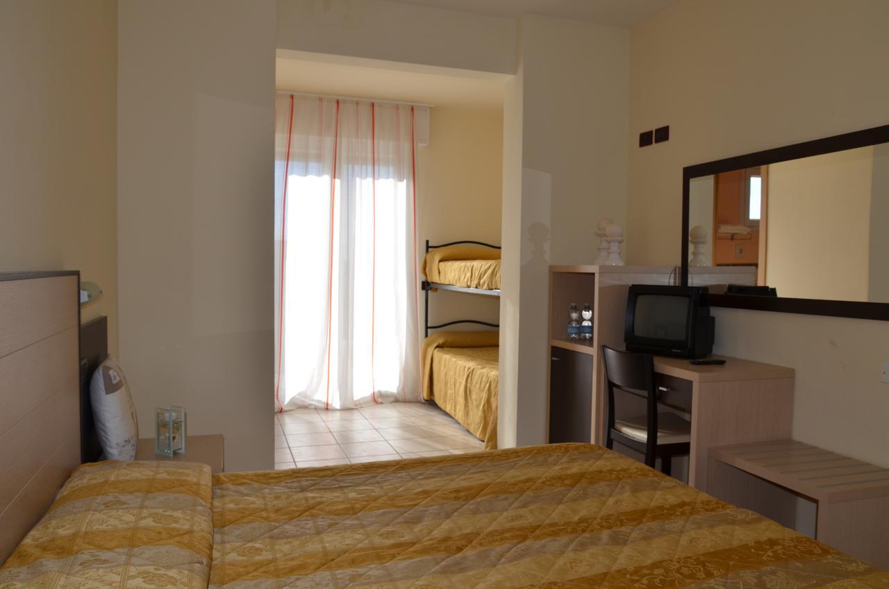 Hotel Mirage Milano Marittima Luaran gambar