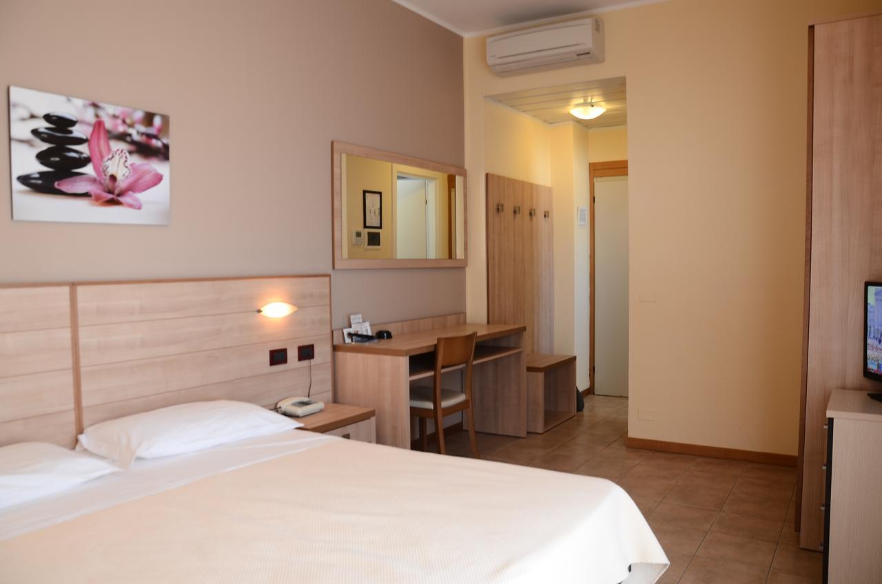 Hotel Mirage Milano Marittima Luaran gambar